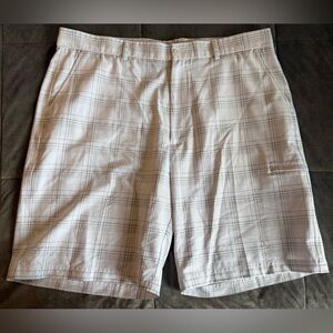 Men's Pebble Beach Golf Shorts Gray & White Plaid Size 40